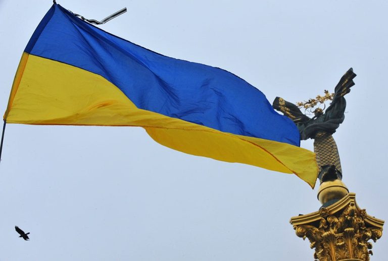 Αμφιλεγόμενο νόμο για τα ΜΜΕ υιοθετεί το Ουκρανικό Κοινοβούλιο