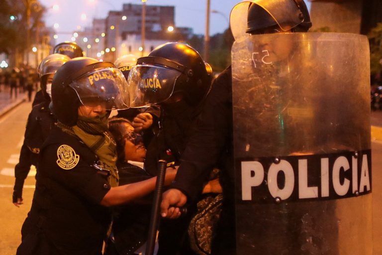 7 ακόμα νεκροί σε διαδηλώσεις στο Περού