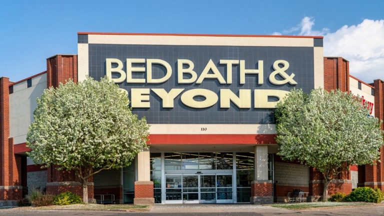 Ένα βήμα πριιν την πτώχευση η Bed Bath & Beyond