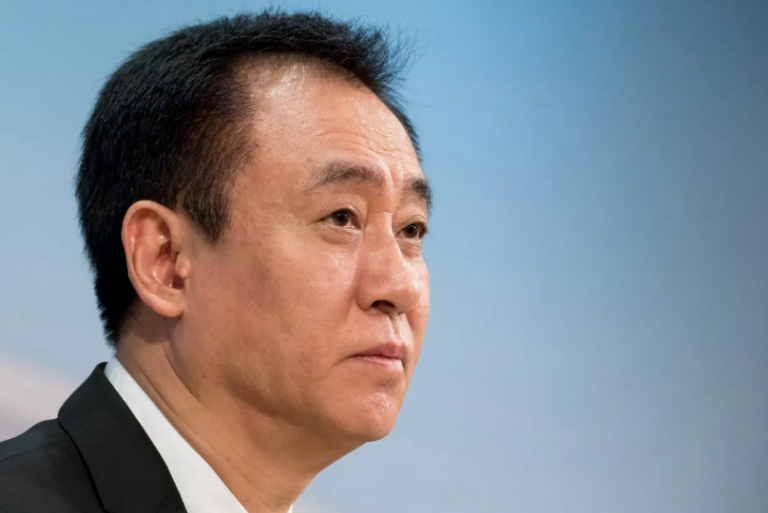 Η περιουσία του προέδρου της εταιρείας ακινήτων China Evergrande συρρικνώθηκε σε περίπου 3 δισ. δολάρια από 42
