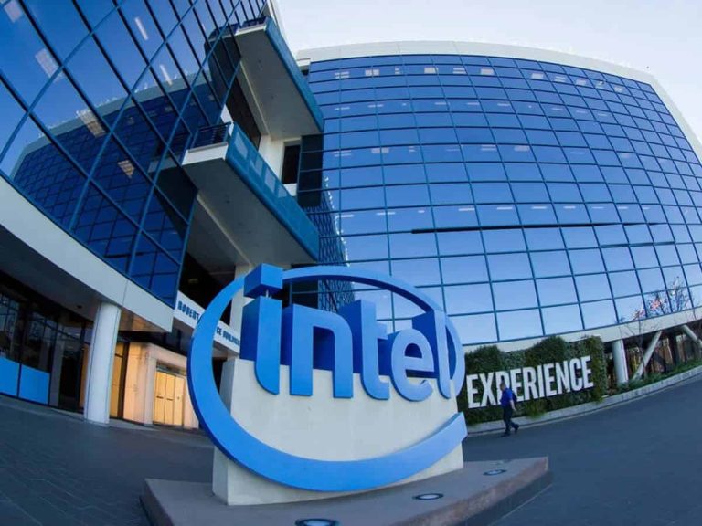 H Intel με άνοδο άνω του 7%  πραγματοποιήσε εκδήλωση για τους επενδυτές με ανακοινώσεις για το Chip Xeon 4ης γενιάς