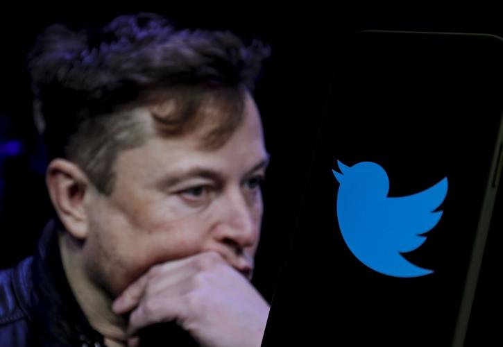Δεν έχει τέλος η μαζική φυγή διαφημιζομένων από το Twitter μετά την ανάληψη της διοίκησης από τον Ελον Μασκ