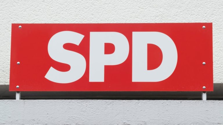 Η πτώση του  SPD κάνει τους Γερμανούς να θέλουν πρόωρες εκλογές