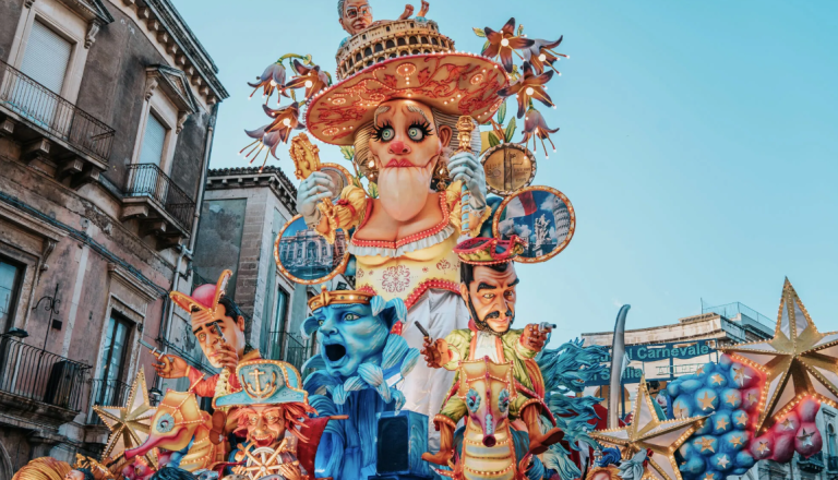 Acireale: Μια μικρή σικελική πόλη με μεγάλη παράδοση στο Καρναβάλι