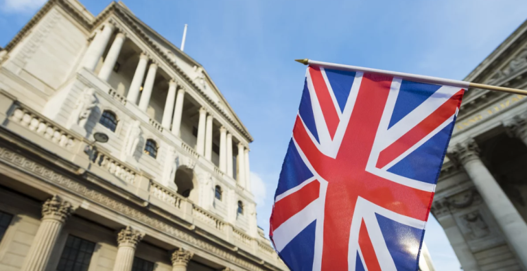 Για 10η συνεχή φορά η Τράπεζα της Αγγλίας αυξάνει τα επιτόκια