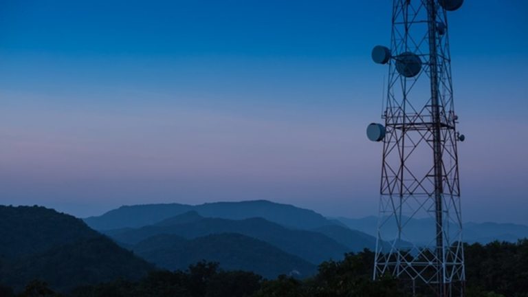 Η Vantage Towers διαχειρίζεται πλέον 5.250 σταθμούς βάσης των Vodafone και Nova