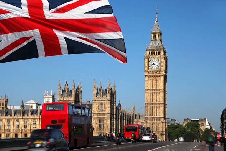 Αρκετές αναταράξεις φέρνει στο Ηνωμένο Βασίλειο το νέο μεταναστευτικό νομοσχέδιο