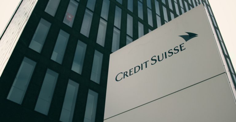 50 δισ. ελβετικά φράγκα θα δανειστεί η Credit Suisse από την κεντρική τράπεζα της Ελβετίας