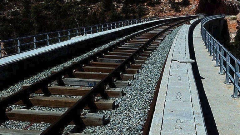 Σύμφωνα με έκθεση οι σιδηρόδρομοι της Ελλάδας αποτελούσαν τον υψηλότερο κίνδυνο για τους επιβάτες στην Ευρώπη