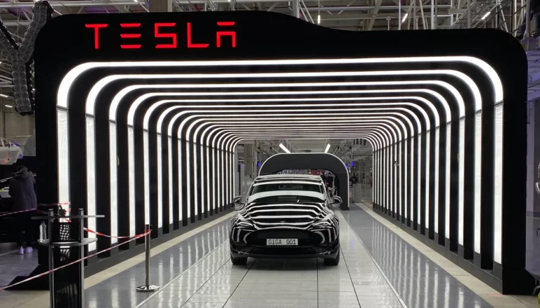 Tesla: Τα μεταχειρισμένα μοντέλα θα χάσουν το 46% της αξίας τους