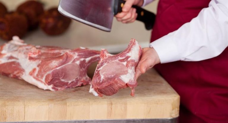 Τι ποσότητες εισαγόμενου κρέατος φτάνουν στα Ελληνικά τραπέζια