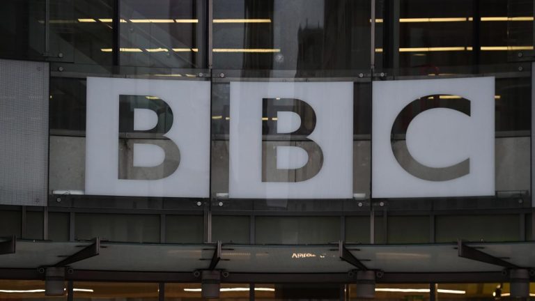 BBC κατά Twitter: «Δεν είμαστε Κρατικά Επιδοτούμενο Μέσο Ενημέρωσης»