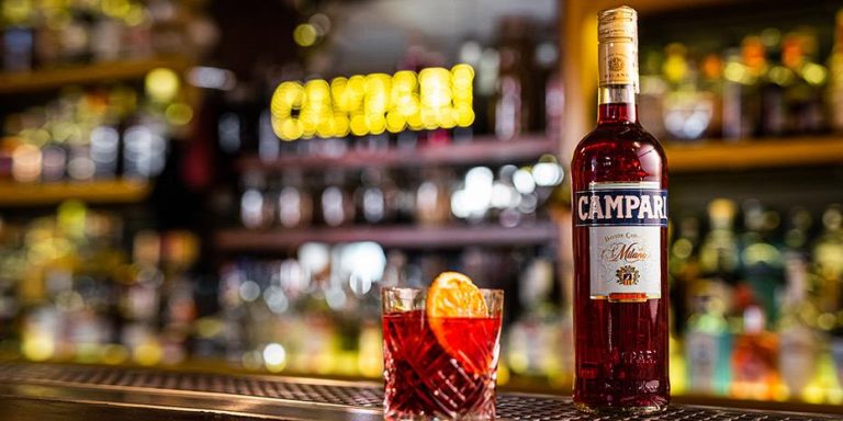 Campari Hellas: Γιορτάζει ανάπτυξη 33,57% το 2023 με ίδρυση Ακαδημίας Campari για επαγγελματίες bartenders