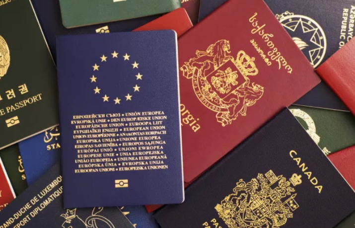 Ο δείκτης Global Passport Index αποκάλυψε τις 10 χώρες με τα ισχυρότερα διαβατήρια παγκοσμίως