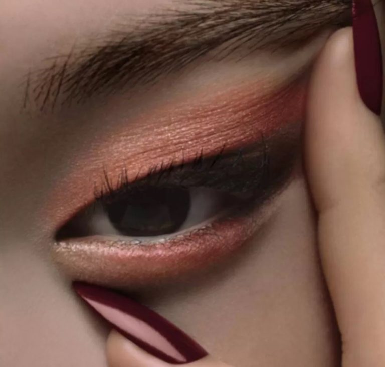 Η πολυτελής φίρμα Dior κατηγορήθηκε για ρατσισμό στα κινεζικά μέσα κοινωνικής δικτύωσης για μια διαφήμιση