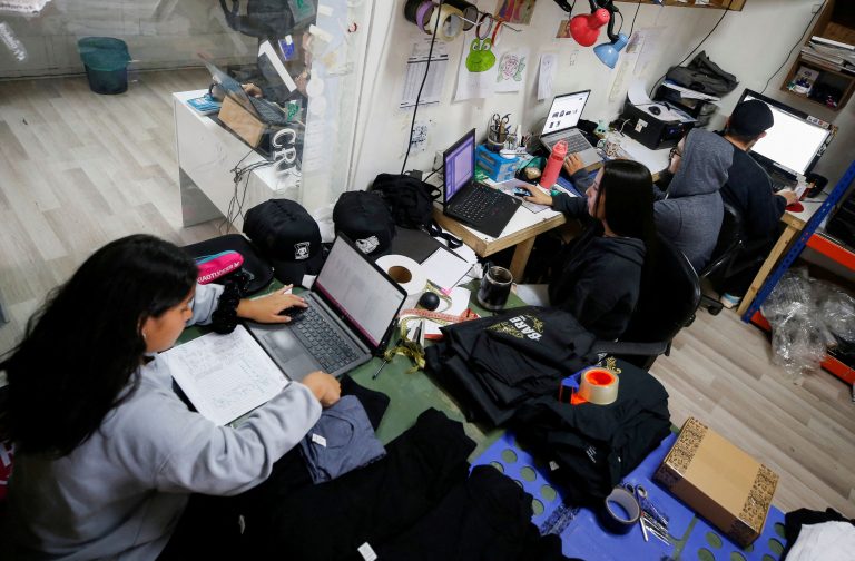 Το κοινοβούλιο της Χιλής ενέκρινε νόμο για τη μείωση του χρόνου εργασίας από τις 45 στις 40 ώρες την εβδομάδα