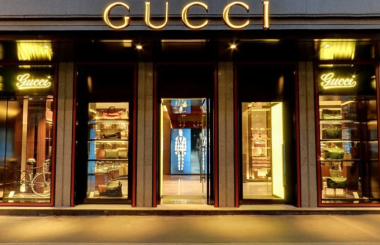 Gucci: Βουτιά 20% στις πωλήσεις το πρώτο τρίμηνο προβλέπει η Kering