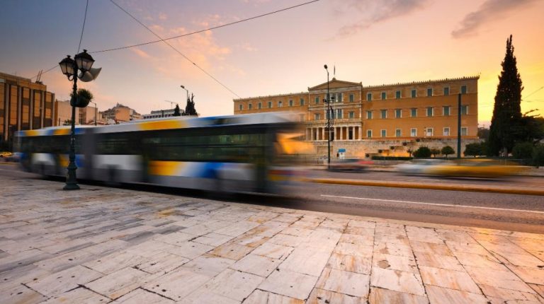 Στις χειρότερες πόλεις του κόσμου συγκαταλέγεται η Αθήνα αναφορικά με τις μετακινήσεις εντός αστικού ιστού
