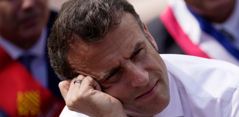 Σύμφωνα με δημοσκόπηση η ακροδεξιά Μαρίν Λεπέν ξεπερνάει σε δημοφιλία τον Γάλλο πρόεδρο Εμανουέλ Μακρόν