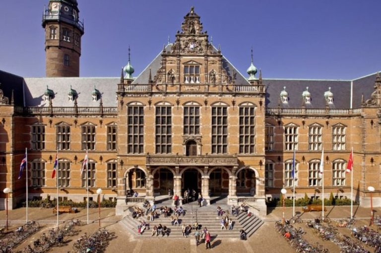 Μέτρα για τον περιορισμό του αριθμού των ξένων φοιτητών στη χώρα εξετάζει η ολλανδική κυβέρνηση