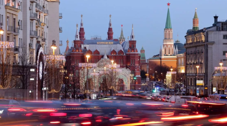 Στο 0,7 αναμένεται η ανάπτυξη της Ρωσίας το 2023 παρά τις πολλαπλές κυρώσεις