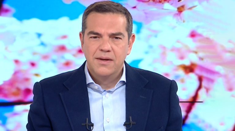 «Πρέπει να έρθει πρώτος ο ΣΥΡΙΖΑ για να υπάρξει αλλαγή στη χώρα» δήλωσε εμφατικά σε συνέντευξή του ο Αλέξης Τσίπρας