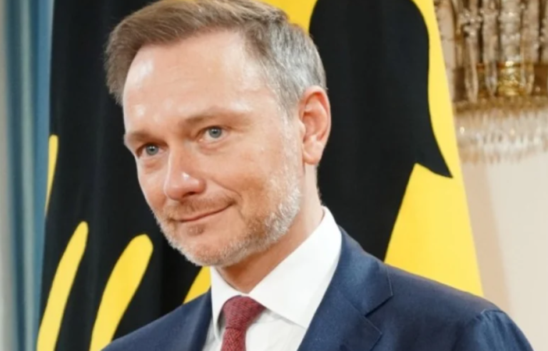 Αρνείται να δώσει την συγκατάθεσή του για τη μεταρρύθμιση του Συμφώνου Σταθερότητας ο υπουργός Οικονομικών της Γερμανίας