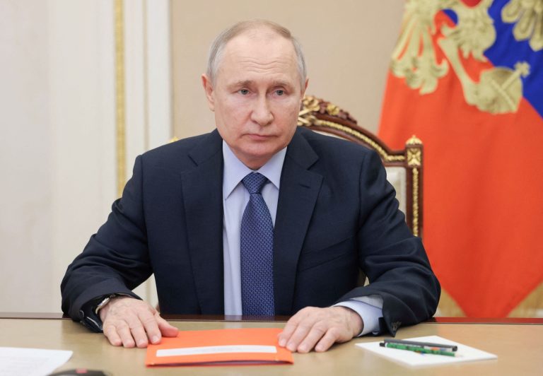Πούτιν: Συμφώνησε για πληρωμή $1,21 δισ. στη Shell για το μερίδιο της στο φυσικό αέριο