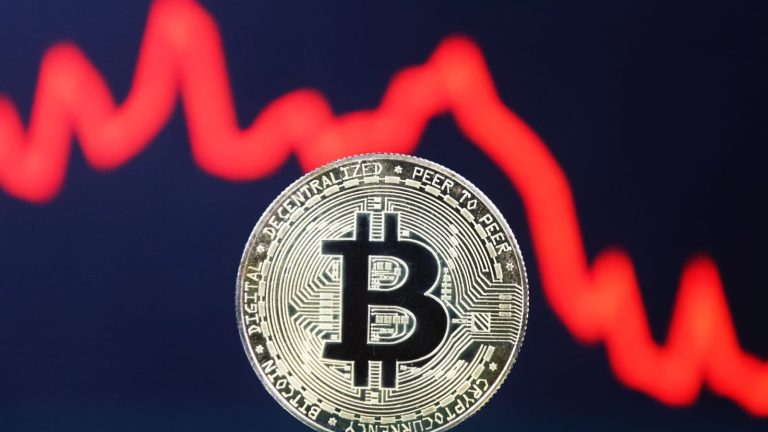 Bitcoin: Νέες απώλειες και χαμηλό δύο μηνών