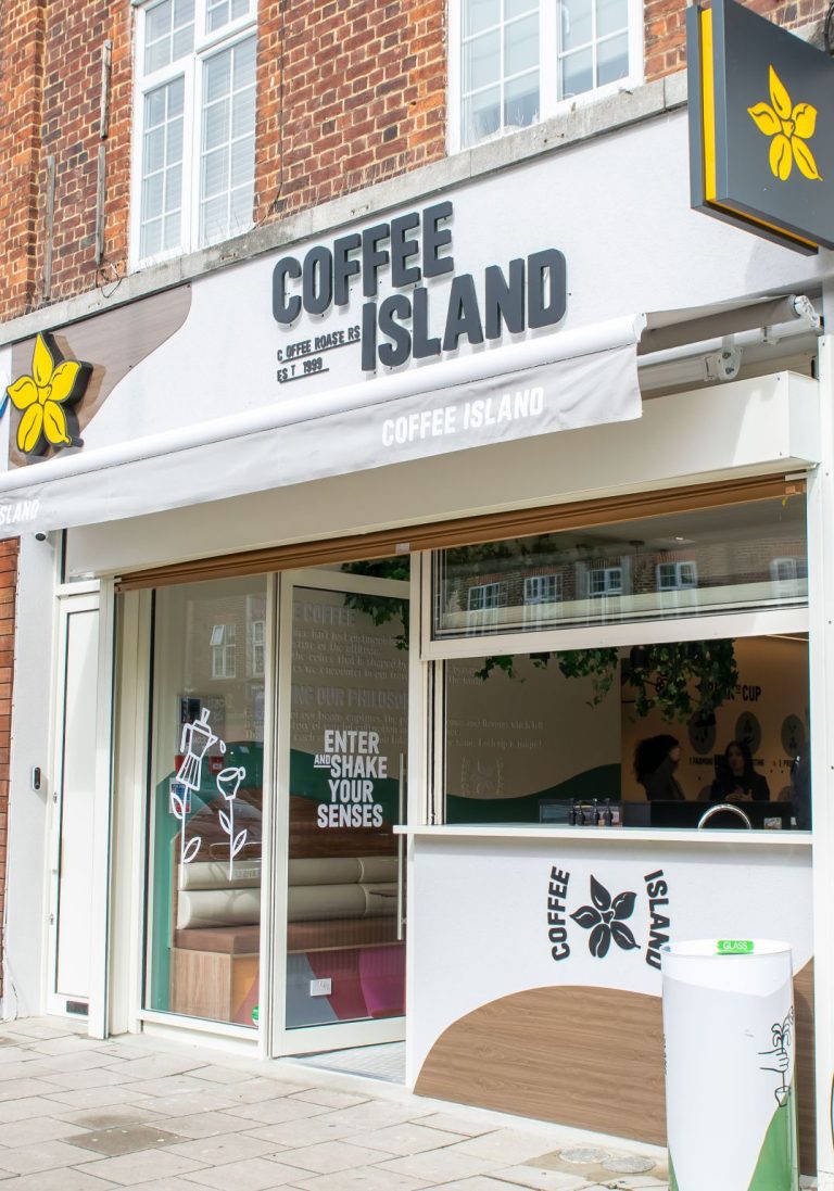 Η Coffee Island εγκαινίασε το δεύτερο κατάστημα στην περιοχή του βόρειου Λονδίνου