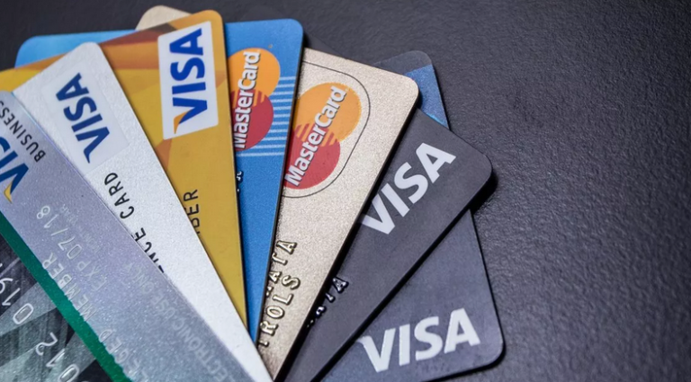 Τα καλύτερα tips για το πως να χρησιμοποιούμε σωστά μια πιστωτική κάρτα