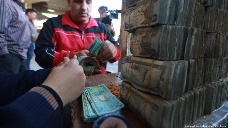 Το Ιράκ απαγόρευσε τις συναλλαγές σε δολάρια-Τώρα και οι Σαουδάραβες , τα Εμιράτα σχεδιάζουν  χωρίς δολάρια