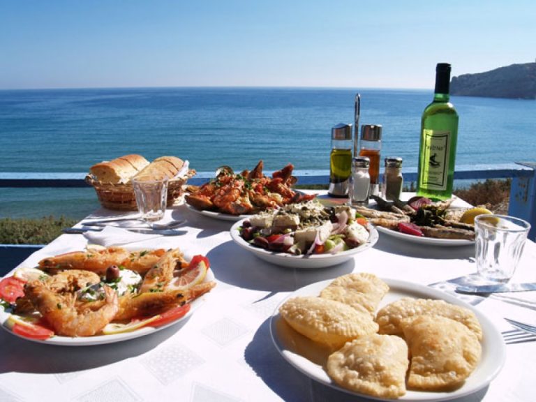 CNN: Η Ελληνική κουζινα στις 10 πρώτες καλύτερες