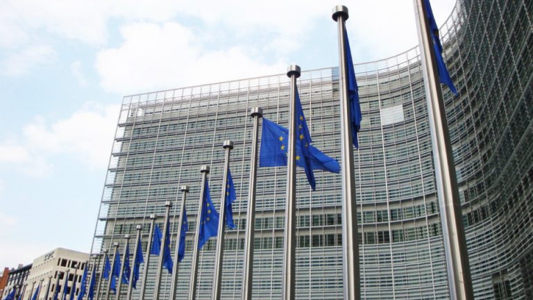 Σύσταση για την καταπολέμηση της πειρατείας αθλητικών και άλλων ζωντανών εκδηλώσεων εξέδωσε η Ευρωπαϊκή Επιτροπή