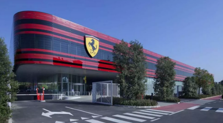 Εκτοξεύτηκε η χρηματιστηριακή αξία της Ferrari στα 49,2 δισ. ευρώ