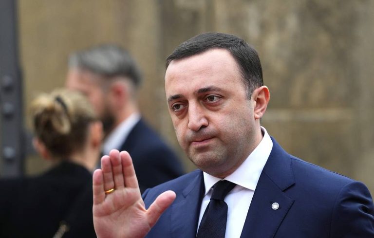 Ο πρωθυπουργός της Γεωργίας επαινεί την απόφαση της Ρωσίας να καταργήσει τις βίζες και να άρει την απαγόρευση των απευθείας πτήσεων
