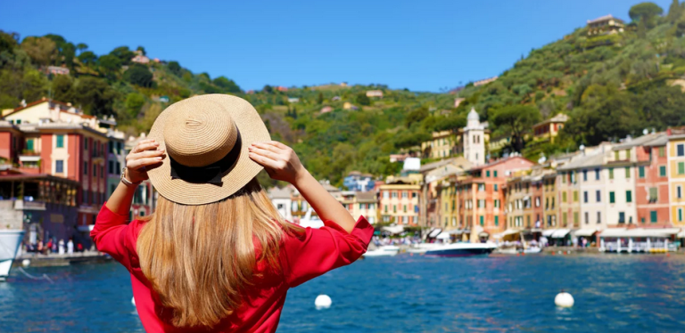 Πρόστιμο 275 ευρώ επιβάλλει διάσημη ιταλική πόλη σε όσους τουρίστες βγάζουν… selfies