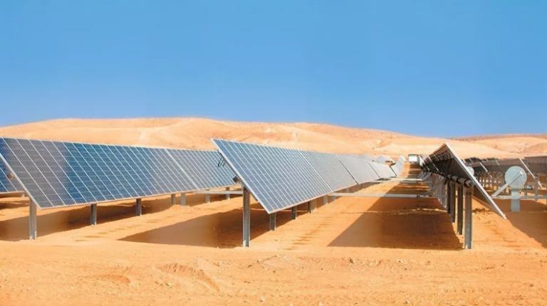 Στα πάρκα αιολικής και ηλιακής ενέργειας της ερήμου αναζητά η Ευρώπη τη μαγική συνταγή για την απεξάρτηση από τα ορυκτά καύσιμα
