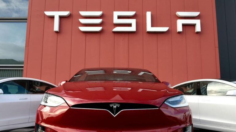 Tesla: Νέα αγωγή από πρώην υπάλληλο της αυτοκινητοβιομηχανίας