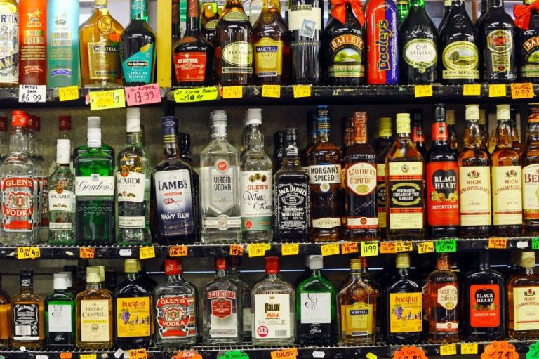 Συγκρατημένη δείχνει ότι θα είναι η αύξηση όγκου της παγκόσμιας αγοράς αλκοολούχων ποτών