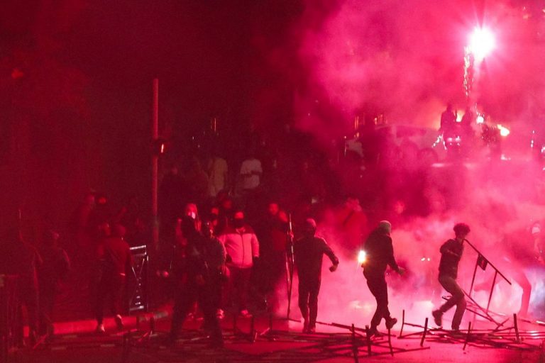 Συνεχίζονται οι ταραχές στη Γαλλία για τρίτη μέρα μετά τον θάνατο εφήβου από σφαίρα αστυνομικού