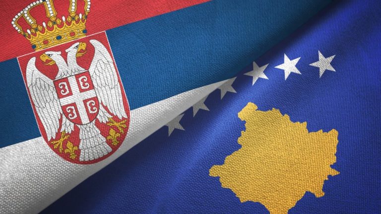 Η ΕΕ αδυνατεί να κατευνάσει τις εντάσεις μεταξύ της Σερβίας και του Κόσοβου