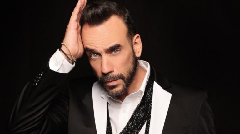 Ο δημοφιλής τραγουδοποιός Πάνος Μουζουράκης ανεβαίνει στη σκηνή του «Αλσους» την Τετάρτη 28 Ιουνίου