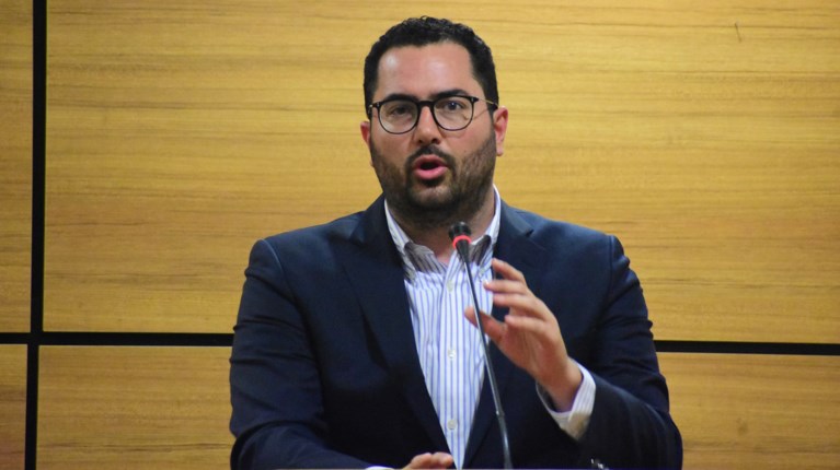 Οξεία κριτική κατά της κυβέρνησης άσκησε ο Ανδρέας Σπυρόπουλος για το θέμα των ακτοπλοϊκών εισιτηρίων