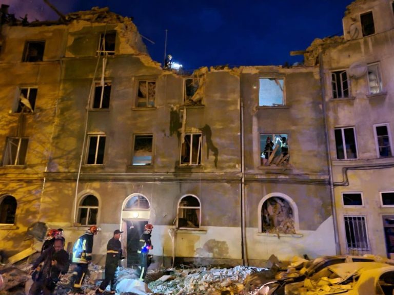 Τέσσερις οι νεκροί από την ρωσική πυραυλική επίθεση στην πόλη Lviv της δυτικής Ουκρανίας