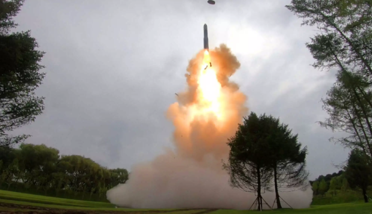 Η Βόρεια Κορέα εκτόξευσε δύο βαλλιστικούς πυραύλους προς την Θάλασσα της Ιαπωνίας
