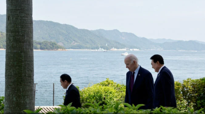 Καμπ Ντέιβιντ: Ο Τζο Μπάιντεν φέρνει Ιαπωνία και Νότια Κορέα πιο κοντά