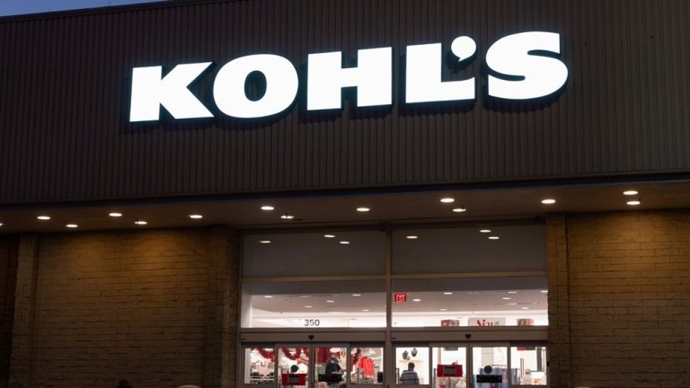 Πτώση κερδών και εσόδων ανακοίνωσε η Kohl’s Corp.