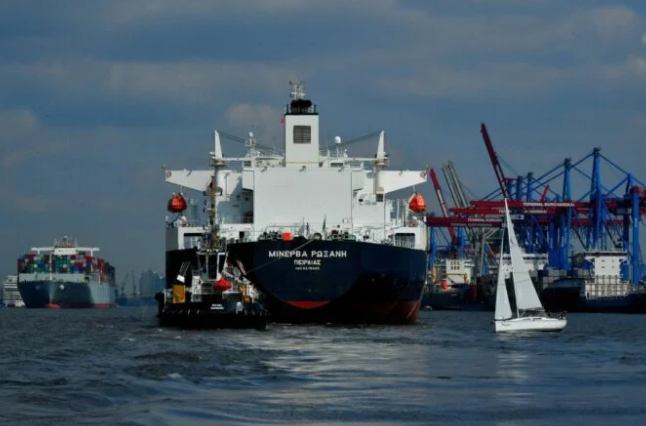 Στην αγορά πλοίων μεταφοράς εμπορευματοκιβωτίων επεκτείνεται η Minerva Marine