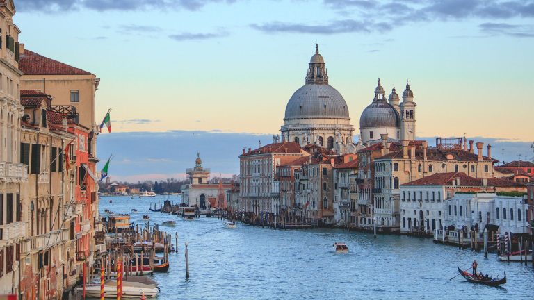 UNESCO: Να συμπεριληφθεί η Βενετία στον κατάλογο Μνημείων Παγκόσμιας Κληρονομιάς που κινδυνεύουν